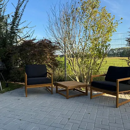 Апартаменты 50m2 Garden Parking Free Нове-Йирни