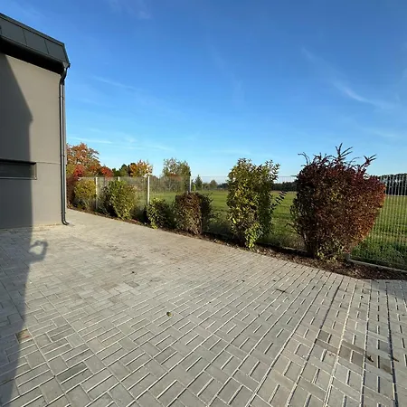 50m2 Garden Parking Free Апартаменты Нове-Йирни