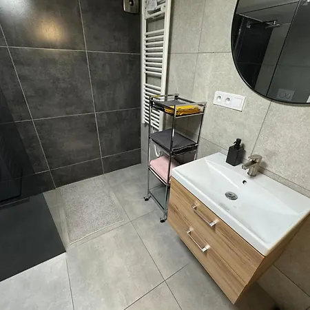 50m2 Garden Parking Free Nové Jirny